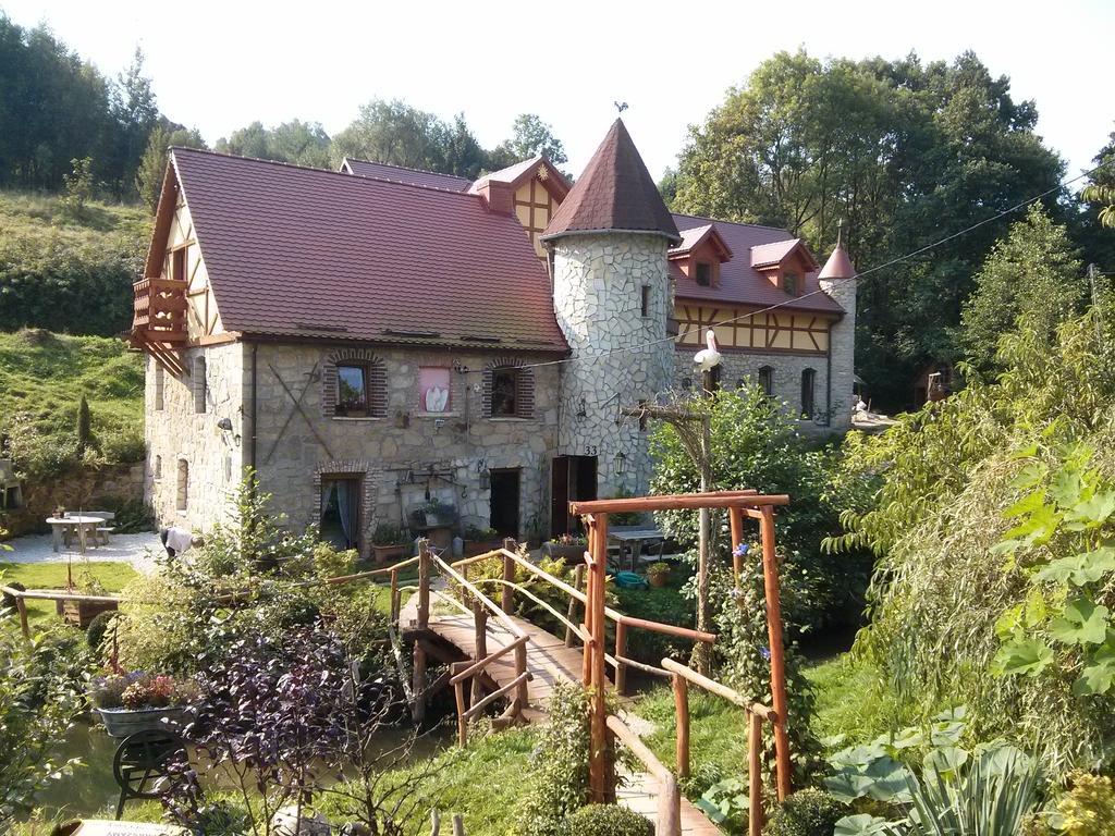 مبيت وإفطار Golejów Zbojna Debra الغرفة الصورة